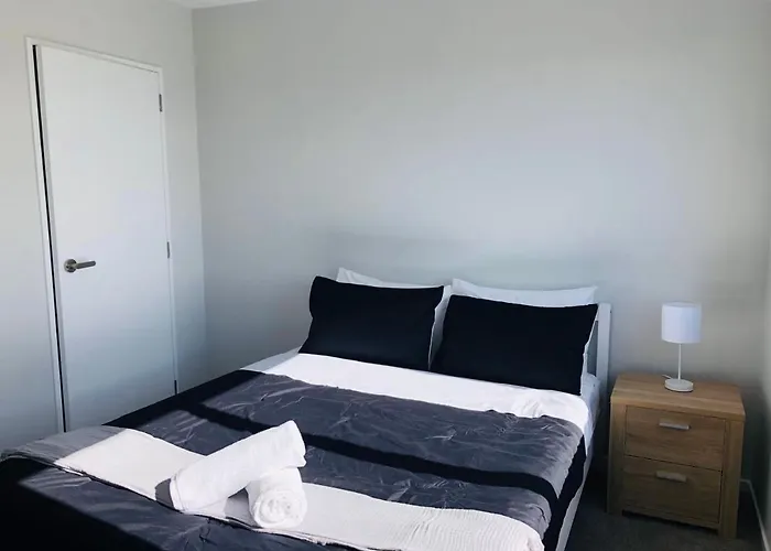 Modern & Luxurious Home 3